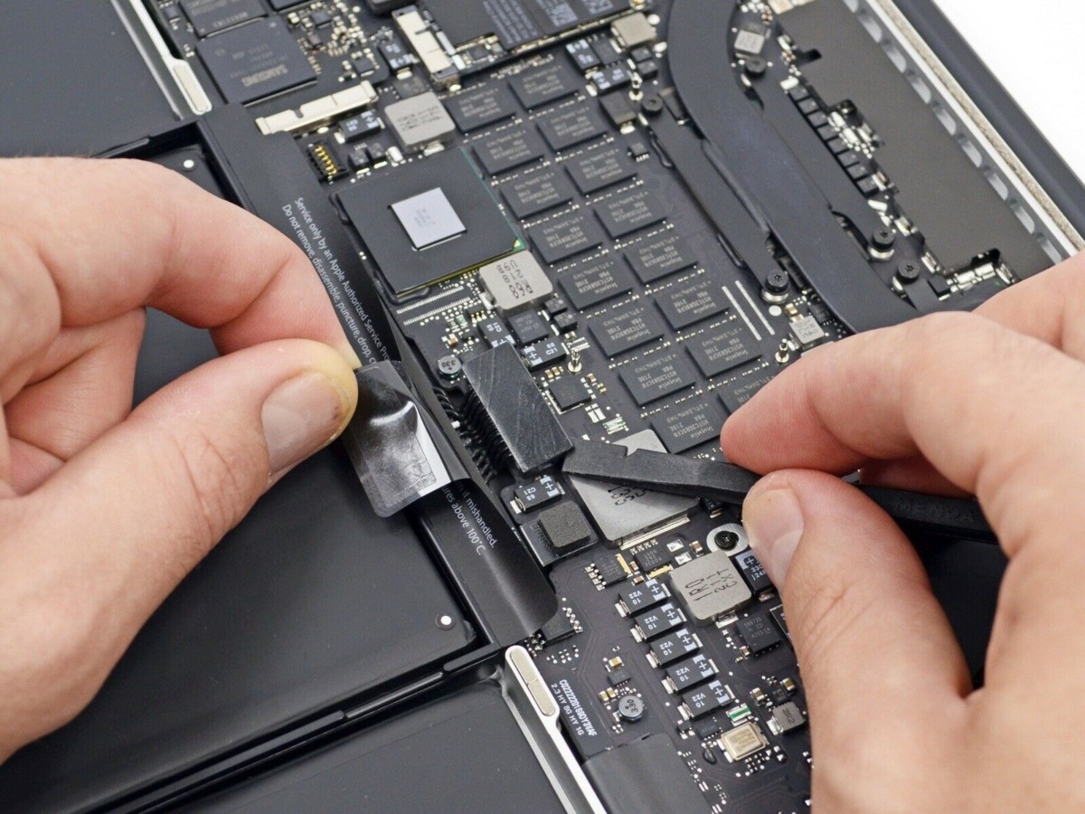 Починить макбук. Контролер питания Apple MACBOOK Pro 15 2010. Контроллер заряда MACBOOK Air. MACBOOK m1 Repair. MACBOOK Air Battery Connector.